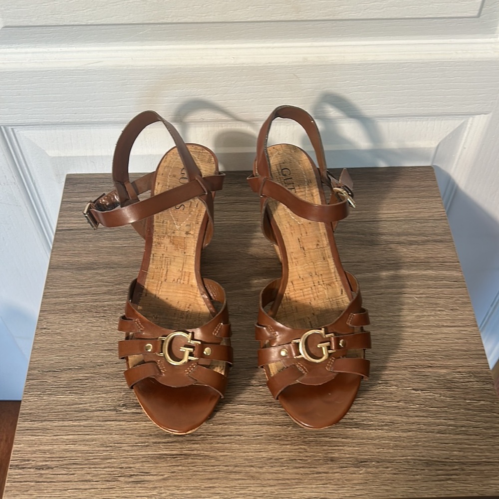 GUESS LOTIE WEDGES SANDALS IN BROWN IN SIZE 9.5 M - Picture 3 of 7